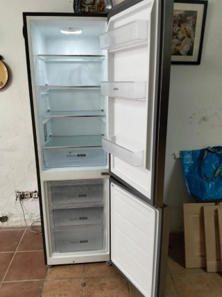 Nevera  solo se uso 1 año casi nueva en vendrell