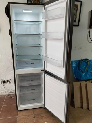 Nevera  solo se uso 1 año casi nueva en vendrell