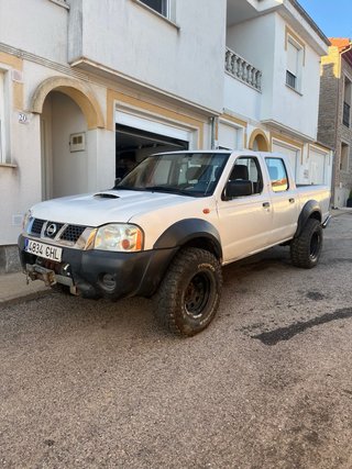 Nissan Navara 2003