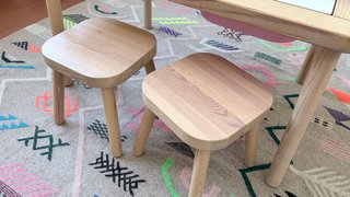 Set da gioco per bambini IKEA FLISAT + 2 sgabelli