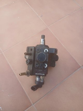 Bomba Inyección Bosch Opel Zafira B 2006