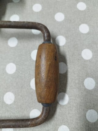 Berbiquí antiguo de mano.