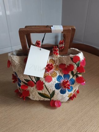 Bolso Zara bordado flores