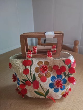 Bolso Zara bordado flores