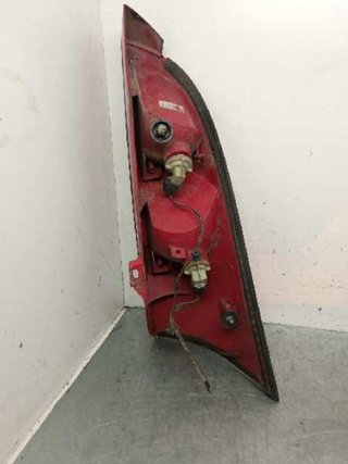 Ford 1m5113404 piloto trasero derecho focus 207448
