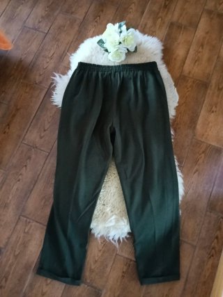 Pantalón Pinzas Stradivarius
