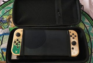 Nintendo Switch Edición Zelda + Accesorios
