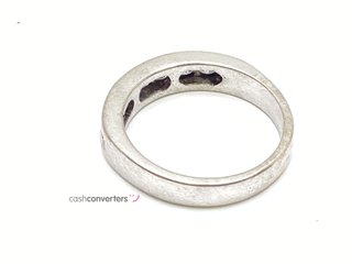anillo oro 18k con piedra con diamante