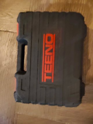 Fresadora TEENO 650W con maletín y 12 fresas