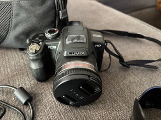 Cámara Panasonic Lumix FZ38 + Accesorios