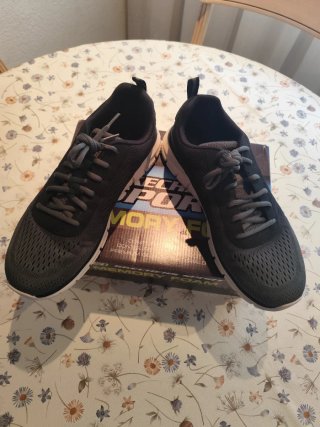 Zapatillas Skechers Memory Foam Negras/Grises