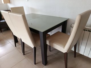 Mesa comedor y 4 sillas