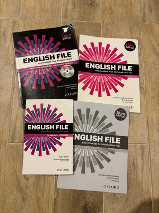 English File 3rd Edition Intermediate Plus Stud...