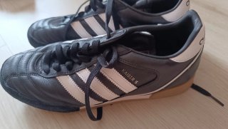 Adidas Kaiser III negras Talla 41 1/3