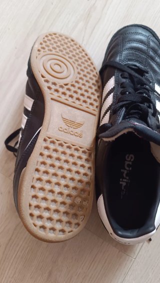 Adidas Kaiser III negras Talla 41 1/3