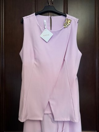 Conjunto chaleco y pantalón rosa