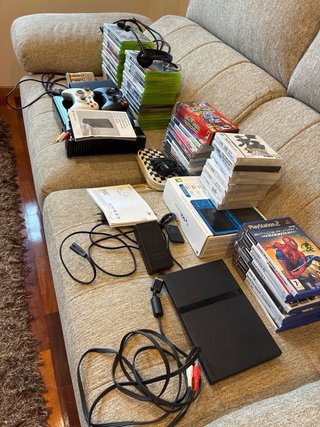 Lote Consolas XBOX 360, PS2, PSP, Nintendo DSI XL