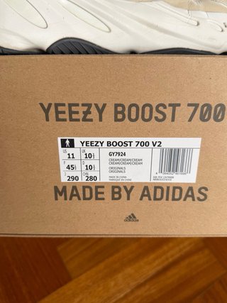 Adidas Yeezy 700 V2 Cream 45 1/3