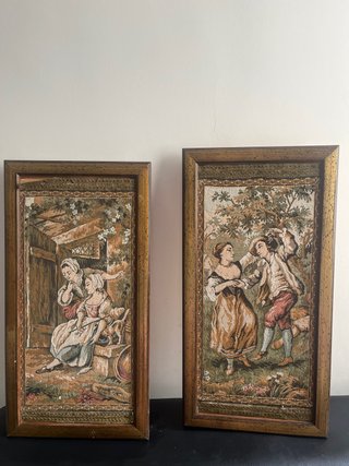 Pareja de tapices escena campestre.