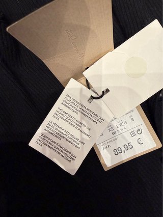 Vestido Negro Massimo Dutti Largo con Abertura