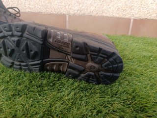 Botas de montaña Hi-Tec marrones y negras