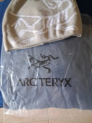 Cappellino Arc'teryx beige