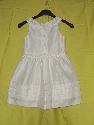 Vestido blanco niña