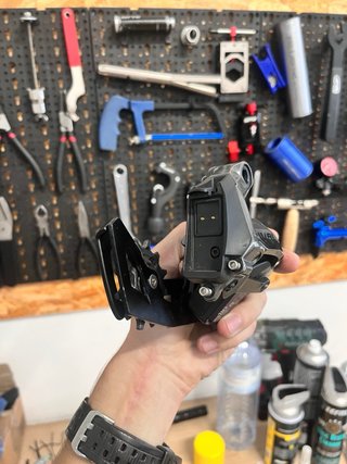 Desviador SRAM Rival AXS (com defeito)