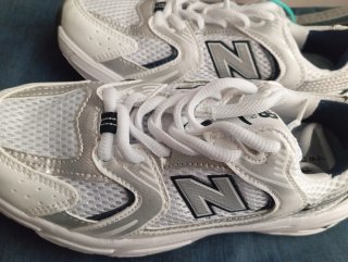 New Balance Scarpe Unisex Argento Bianco