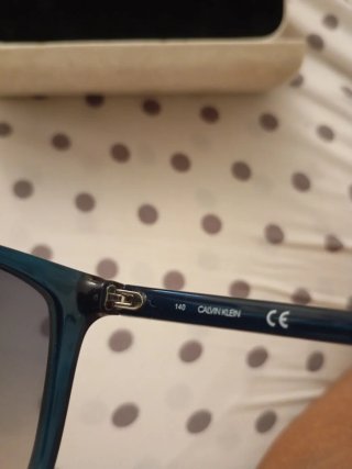 Occhiali da sole Calvin Klein neri usati ma buoni