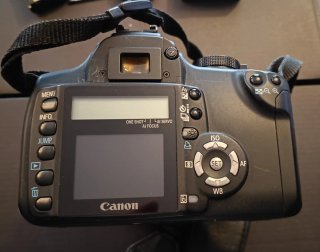 Canon EOS 350D + objetivo 18-55mm