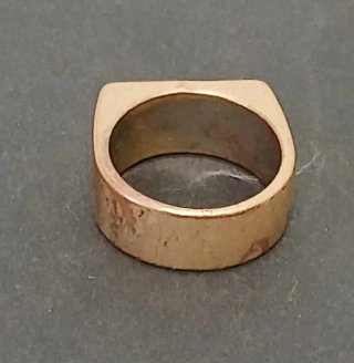 Anillo antiguo vintage sello ónix dorado años 70