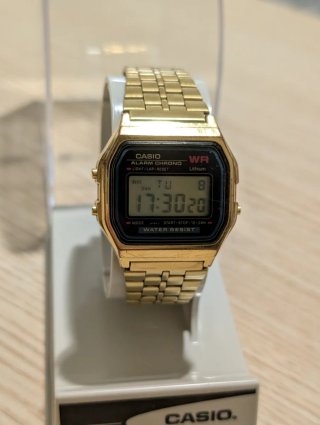 Casio Vintage Dorado