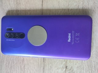 Xiaomi Redmi 9 + 8 Fundas + 1 cristal templado