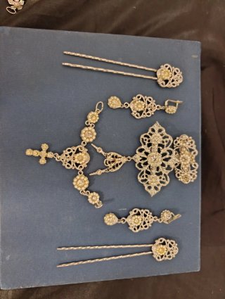 Aderezo Alicantina Oro y Plata