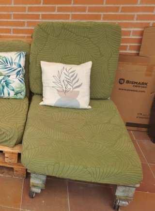 Asiento palet chaise longue con ruedas