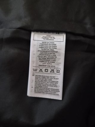 Chaqueta Adidas acolchada negra