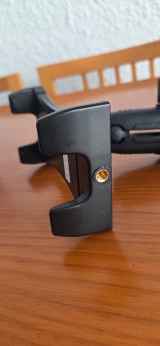 Soporte articulado para tablet y móvil
