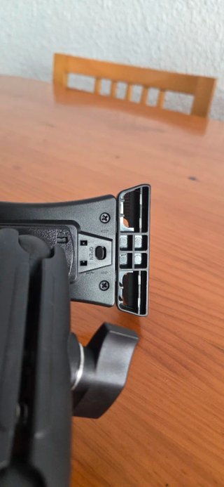 Soporte articulado para tablet y móvil