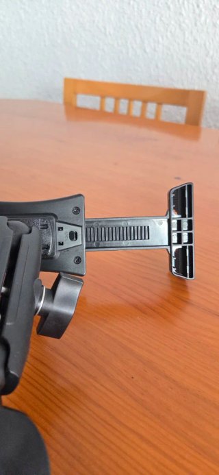 Soporte articulado para tablet y móvil
