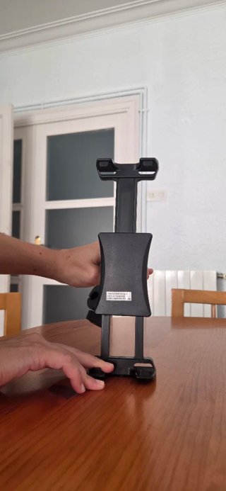 Soporte articulado para tablet y móvil