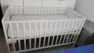 Maxicuna convertible en cama 70x140. Está perfecta