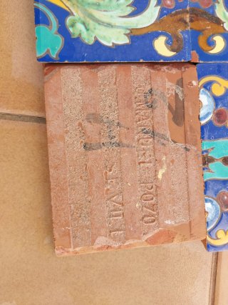 Conjunto azulejos antiguos palacete Sevilla