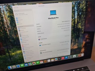 APPLE MacBook Pro 2019 i7 16 GB SSD 512 GB Radeon