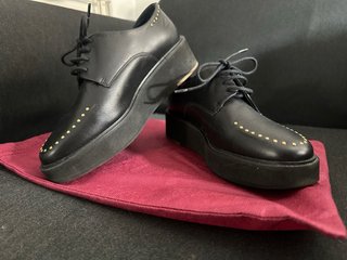 Zapatos Lottusse tipo Blucher Piel Vacuno Negro