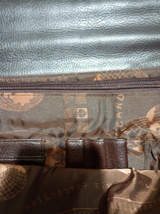 Cartera de piel marrón