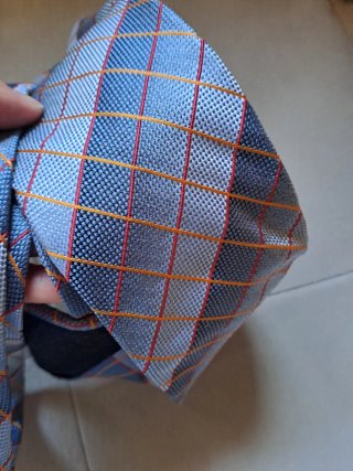 Cravatta a quadri in seta Made in Italy