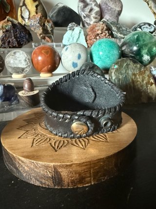 Pulsera Cuero Artesanal Howlita turquesa