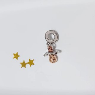 Colgante chupete Pandora oro rosa y plata