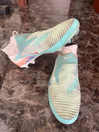 Botas de fútbol Nike Talla 45